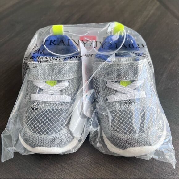 CARTER’S Just One You Boy’s Silas Sneakers in Gray Size 3 NEW - Picture 5 of 11